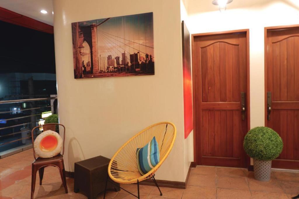 The Stopover Hostel - Mactan Lapu-Lapu City Exterior foto